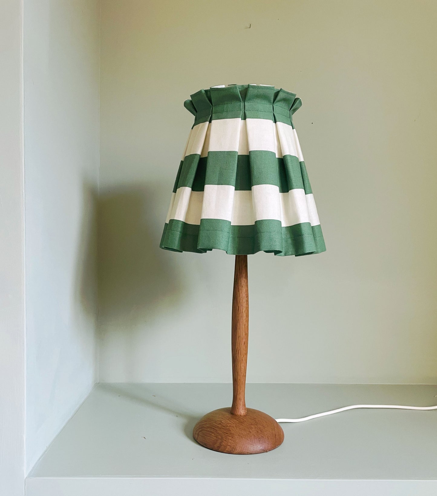 Fluted striped lampshade, green
