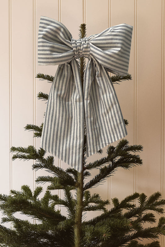 Quilted bow tree topper, grey/off-white